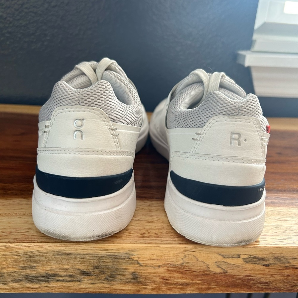 On cloud sneakers - Picture 5 of 10